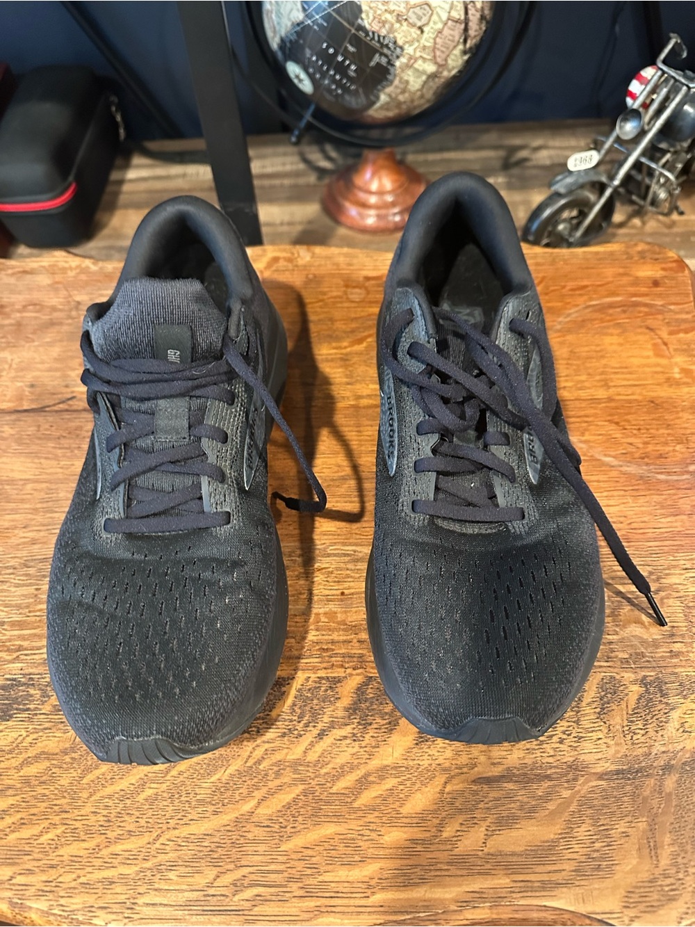 Brooks Men's Black Mesh Running Sneakers Ghost 16